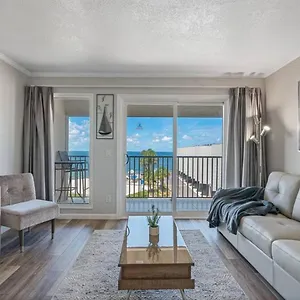 Stunning Bay Views From Your Private Balcony Apartment Tampa